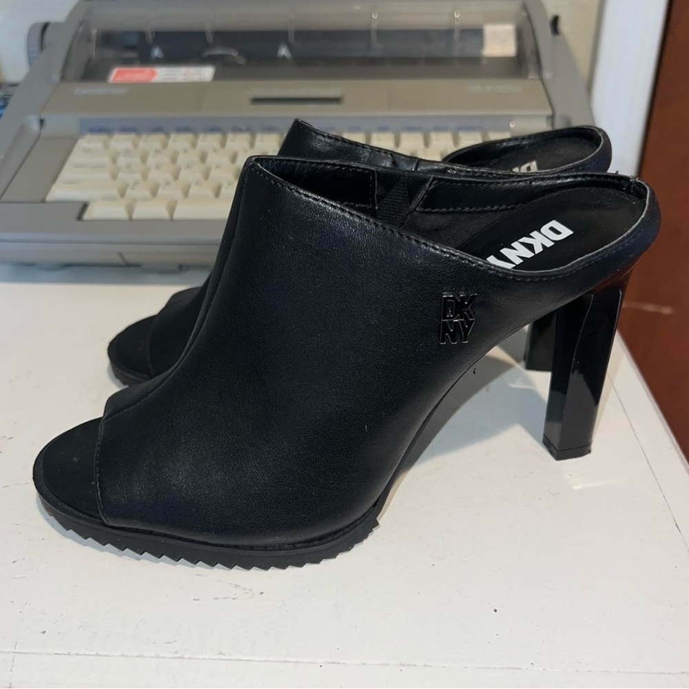 DKNY heels